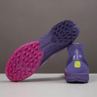 جزمة كرة قدم Adidas