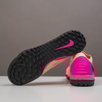 جزمة كرة قدم Nike