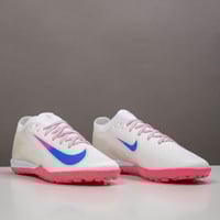 جزمة كرة قدم Nike