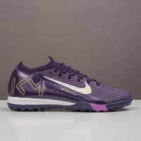 جزمة كرة قدم Nike