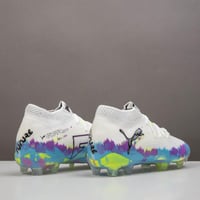 جزمة كرة قدم Adidas