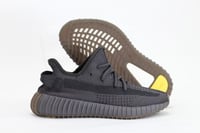 جزمة كاجوال اديدس.