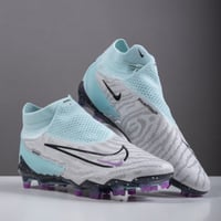 جزمة كرة قدم Nike