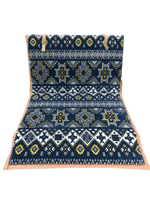 تكاية نفر ونص أندلسي رمادي