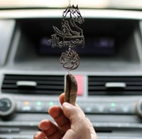 تعليقة حصان مع كسره العود