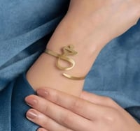 اسوارة حرف حسب اختيارك