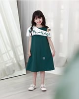 فستان أخضر شعار المملكة