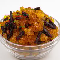 لبان عماني مع كسر عود طبيعي مسقى بدهن العود