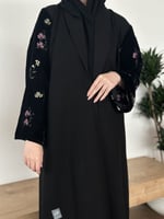 عباية سوداء مخمل مطرز - R75