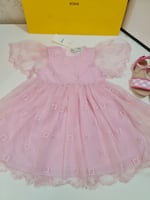 فستان بناتي من التل الوردي الجميل