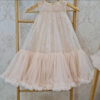 فستان بناتي من طبقات التل الفخمه جدا