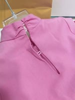 فستان بناتي بأكمام طويله وتفاصيل أنيقة جدا