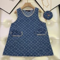 فستان من الجينز الثقيل مع شنطه