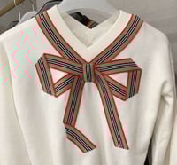 بلوزه بناتي بتفاصيل جميلة