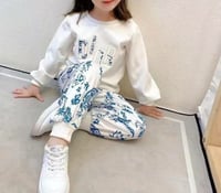 طقم جميل من قطعتين