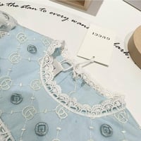 فستان بناتي، مميز من التل المشغول بتطريز حروف البر...