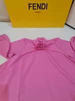 فستان بناتي بأكمام طويله وتفاصيل أنيقة جدا