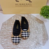 حذاء بناتي جميل