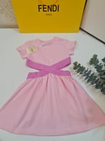 فستان بناتي أنيق بفتحات مميزة على الجوانب