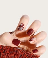 وصلة اظافر لاصقه