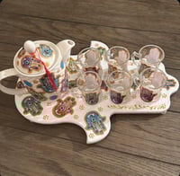 طقم الشاي شكل الكف شغل يدوي