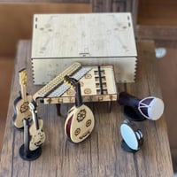 طقم تحف تذكار آلات موسيقية خشب ديكور ٦ قطع - عود ج...