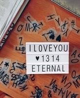 لوحة الحروف المضيئة