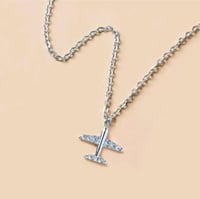 قلادة او هانقر سيارة