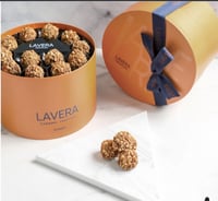 لافيرا بالكراميل واللوز