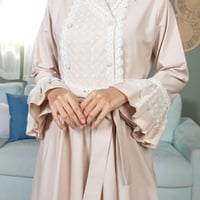 روب استقبال الولادة مريح بأكمام طويلة