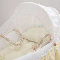 سلة موسى بخامة اللنن مع حامل هزاز خشبي