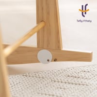 سلة موسى مع حامل هزاز خشبي