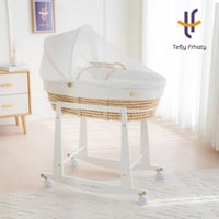 سلة موسى مع حامل هزاز أبيض