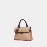 شنطة يد نسائية ومحفظة جلد بيج من BAGCO – تصميم عصر...