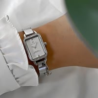 طقم ساعة وإسوارة نسائية فخمة من ديفوشي فضي