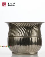 فازة من المعدن الابيض