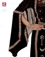 زي صنعاني بتطريز المرجان