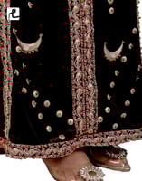 زي صنعاني بتطريز المرجان