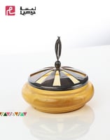 زبدية زجاجية مع غطاء معدني