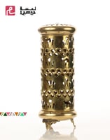 شمعدان نحاس عليه نقوش شكل قديم تراثي