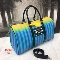 شنطة سفر من لويس فيتون