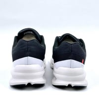 حذاء رجالي اون راننج