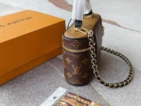 شنط لويس فيتون