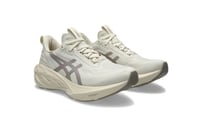 ASICS NOVABLAST 4