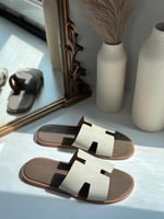 حذاء رجالي من هيرمز