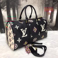 شنطة سفر من لويس فيتون