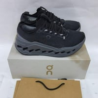 حذاء أون رانينق كلاش – أسود × رمادي