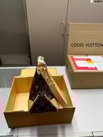 حقيبة لويس فيتون مونوجرام كلاسيكية – تصميم فاخر