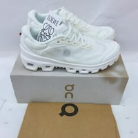 حذاء أون رننق لووي رجالي – أبيض أوف وايت