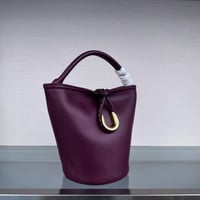 حقيبة دلو جلدية من لو بيتي بامبولا